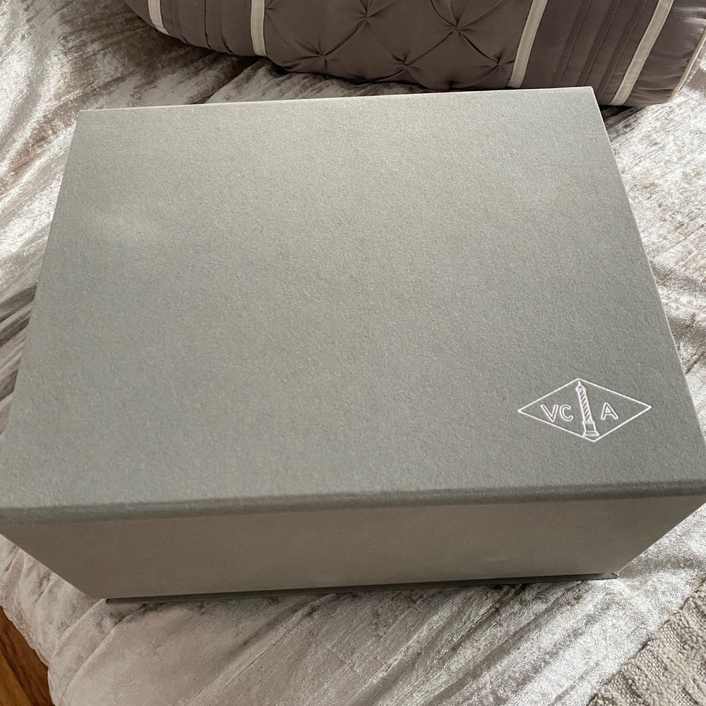 Vca gift box